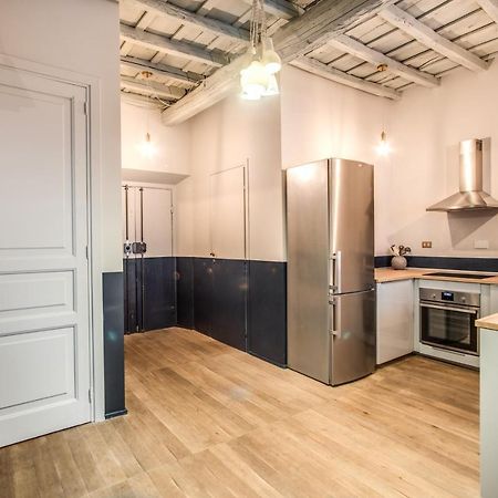 Stylish And Spacious Apartment Next To The Colosseum Róma Kültér fotó