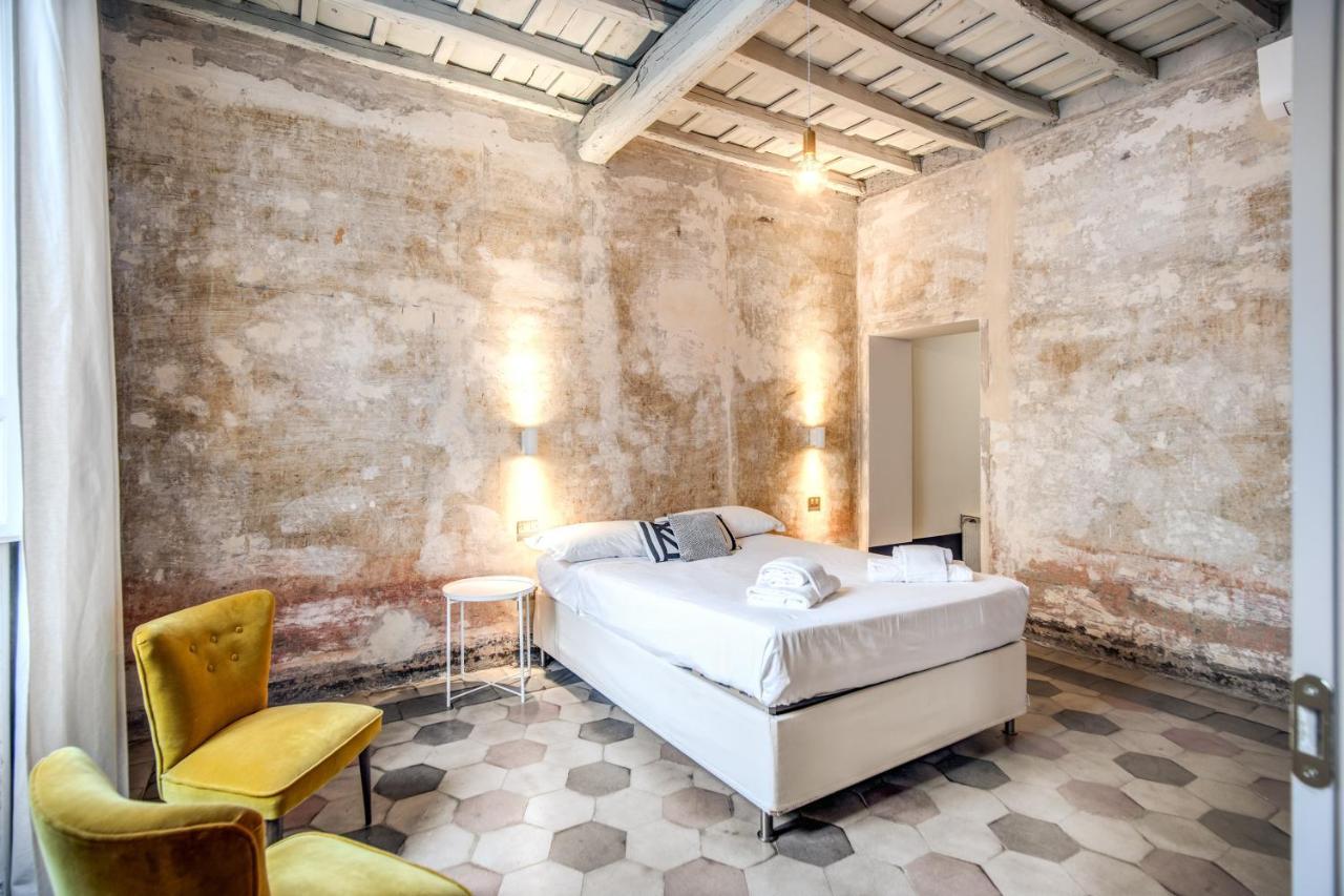 Stylish And Spacious Apartment Next To The Colosseum Róma Kültér fotó