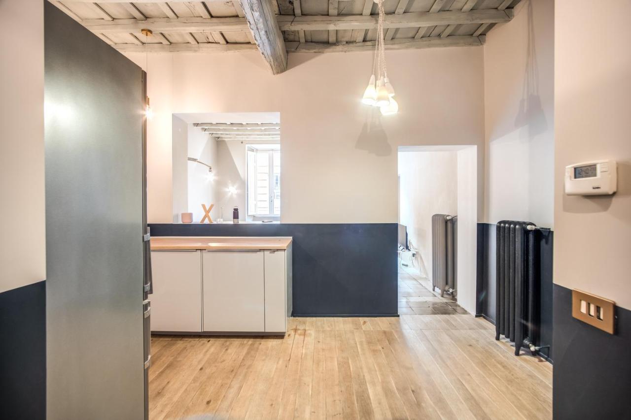 Stylish And Spacious Apartment Next To The Colosseum Róma Kültér fotó