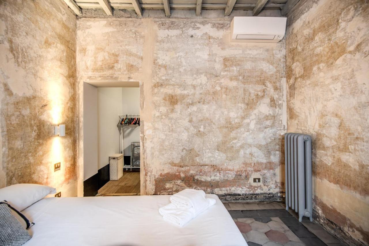 Stylish And Spacious Apartment Next To The Colosseum Róma Kültér fotó